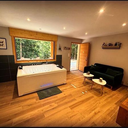 Jacuzzi En Foret L'Esperou Экстерьер фото